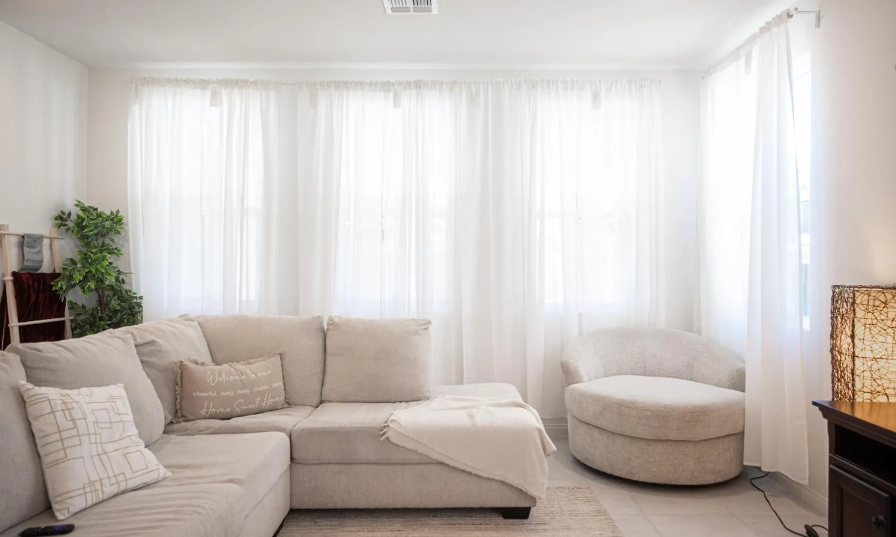 Apartment Beautiful Brand New 2 Bedroom Vegas Home! Fits 12 Or More,15-20 Minutes From Lv Strip Las Vegas