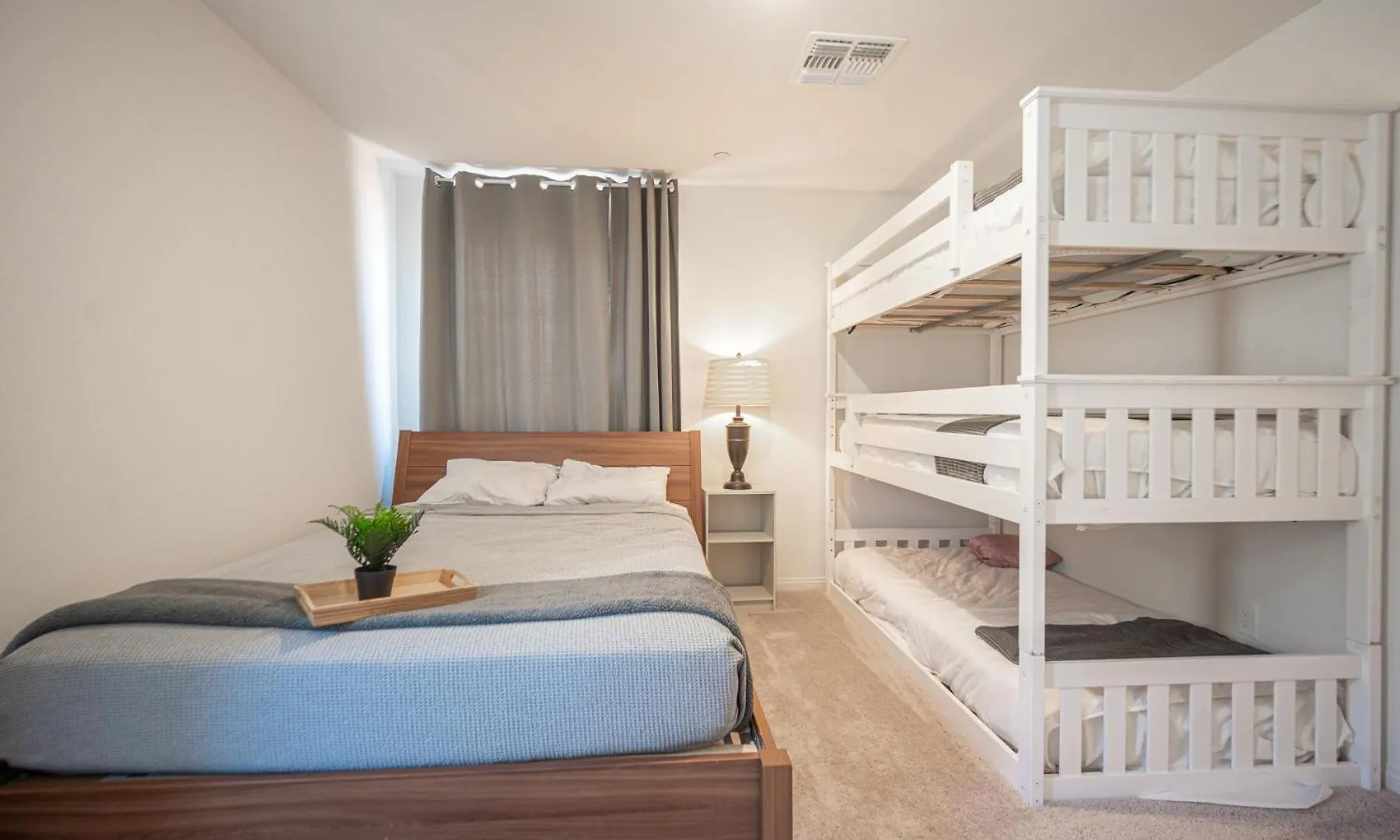 Beautiful Brand New 2 Bedroom Vegas Home! Fits 12 Or More,15-20 Minutes From Lv Strip Las Vegas United States